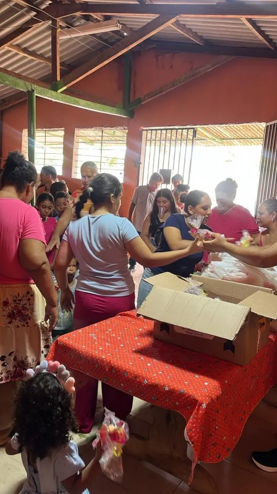 Dia das Crianças é celebrado com festa, bolo e muitos sorrisos no bairro Boa Esperança em Ji-Paraná